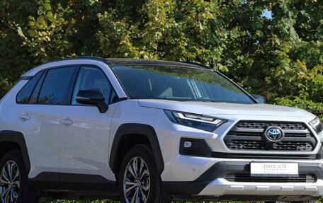 Toyota RAV4, 2024 год, 3 700 000 рублей, 1 фотография