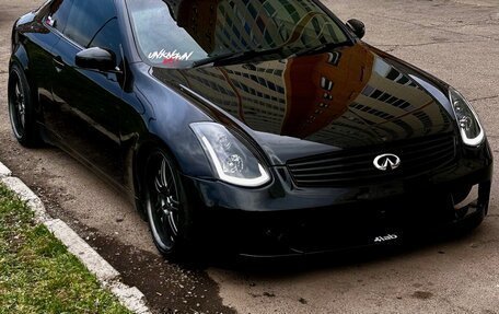 Nissan Skyline, 2003 год, 1 200 000 рублей, 2 фотография