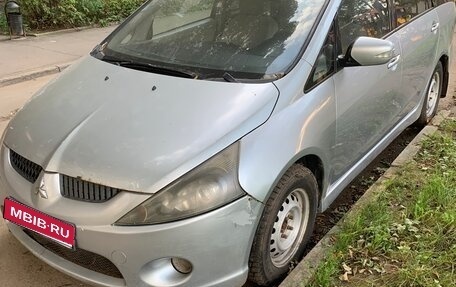 Mitsubishi Grandis, 2005 год, 300 000 рублей, 1 фотография
