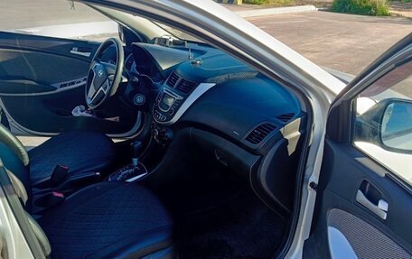 Hyundai Solaris II рестайлинг, 2013 год, 780 000 рублей, 7 фотография