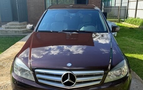 Mercedes-Benz C-Класс, 2010 год, 1 050 000 рублей, 1 фотография