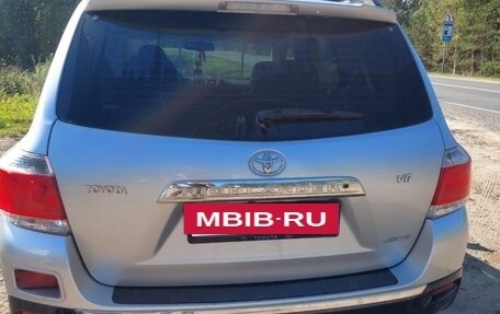 Toyota Highlander III, 2011 год, 1 800 000 рублей, 3 фотография