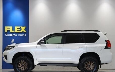 Toyota Land Cruiser Prado 150 рестайлинг 2, 2021 год, 3 732 000 рублей, 3 фотография