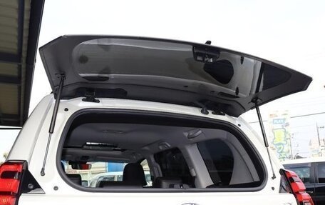 Toyota Land Cruiser Prado 150 рестайлинг 2, 2021 год, 3 732 000 рублей, 12 фотография