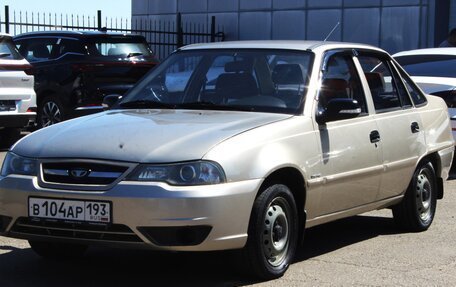 Daewoo Nexia I рестайлинг, 2015 год, 370 000 рублей, 1 фотография