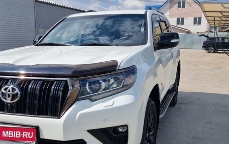 Toyota Land Cruiser Prado 150 рестайлинг 2, 2020 год, 7 500 000 рублей, 1 фотография