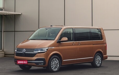 Volkswagen Caravelle T6 рестайлинг, 2020 год, 3 850 000 рублей, 1 фотография