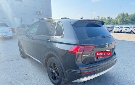 Volkswagen Tiguan II, 2019 год, 2 400 000 рублей, 4 фотография