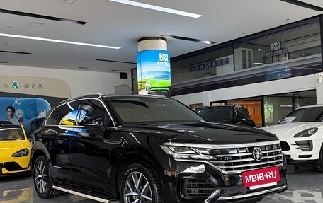 Volkswagen Touareg III, 2021 год, 5 549 000 рублей, 2 фотография