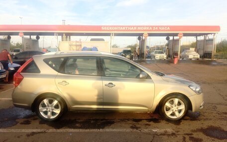 KIA cee'd I рестайлинг, 2010 год, 600 000 рублей, 3 фотография