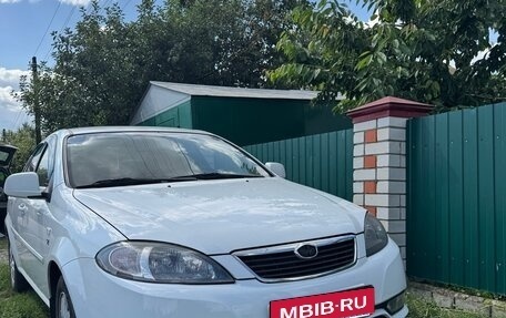 Daewoo Gentra II, 2014 год, 700 000 рублей, 2 фотография