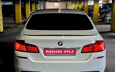 BMW 5 серия, 2015 год, 1 630 000 рублей, 6 фотография
