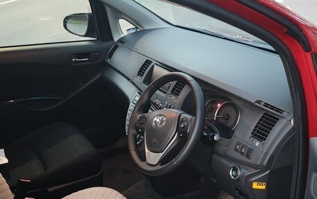 Toyota ISis I, 2014 год, 1 150 000 рублей, 5 фотография