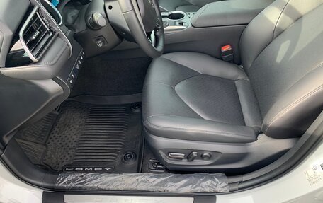 Toyota Camry, 2021 год, 4 000 000 рублей, 8 фотография
