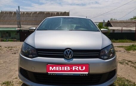 Volkswagen Polo VI (EU Market), 2011 год, 900 000 рублей, 10 фотография