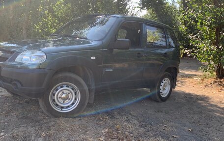 Chevrolet Niva I рестайлинг, 2011 год, 700 000 рублей, 3 фотография