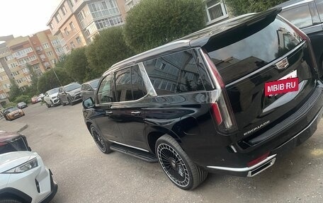Cadillac Escalade V, 2022 год, 13 000 000 рублей, 4 фотография