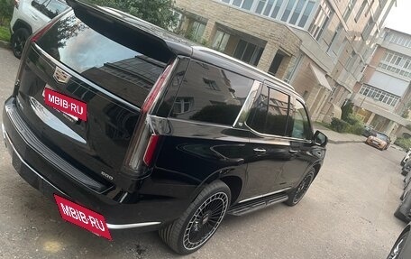 Cadillac Escalade V, 2022 год, 13 000 000 рублей, 3 фотография
