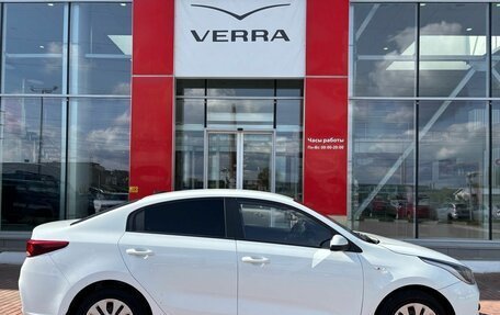 KIA Rio IV, 2017 год, 990 000 рублей, 4 фотография