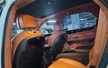 Bentley Bentayga I, 2022 год, 20 737 736 рублей, 9 фотография