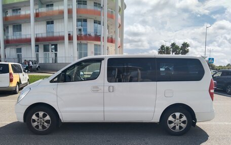 Hyundai Grand Starex Grand Starex I рестайлинг 2, 2016 год, 1 900 000 рублей, 6 фотография