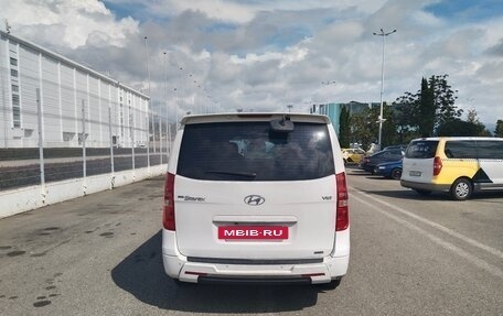 Hyundai Grand Starex Grand Starex I рестайлинг 2, 2016 год, 1 900 000 рублей, 4 фотография