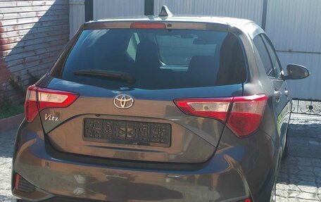 Toyota Vitz, 2018 год, 1 090 000 рублей, 4 фотография