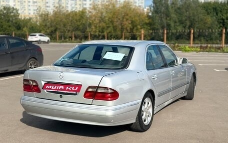 Mercedes-Benz E-Класс, 2001 год, 810 000 рублей, 4 фотография