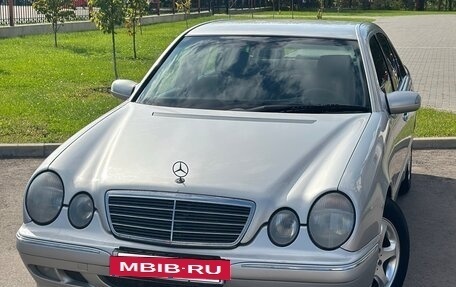 Mercedes-Benz E-Класс, 2001 год, 810 000 рублей, 2 фотография