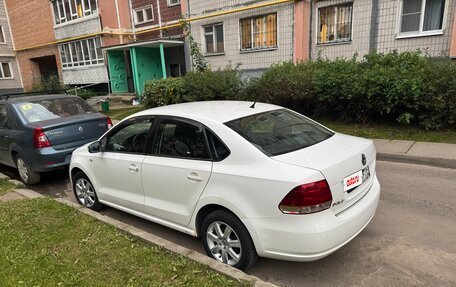 Volkswagen Polo VI (EU Market), 2011 год, 650 000 рублей, 2 фотография
