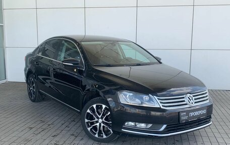 Volkswagen Passat B7, 2014 год, 899 000 рублей, 3 фотография
