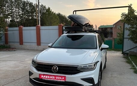 Volkswagen Tiguan II, 2021 год, 2 490 000 рублей, 4 фотография