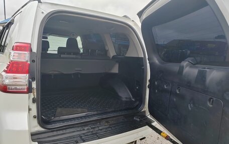 Toyota Land Cruiser Prado 150 рестайлинг 2, 2014 год, 2 998 000 рублей, 4 фотография