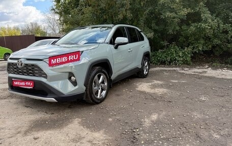 Toyota RAV4, 2019 год, 3 100 000 рублей, 1 фотография