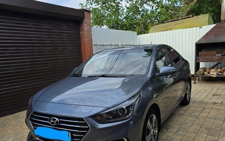 Hyundai Solaris II рестайлинг, 2017 год, 1 250 000 рублей, 1 фотография