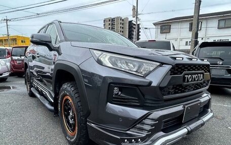 Toyota RAV4, 2020 год, 2 366 000 рублей, 1 фотография