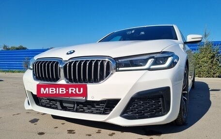 BMW 5 серия, 2022 год, 5 200 000 рублей, 2 фотография