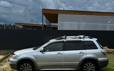 Mitsubishi Outlander III рестайлинг 3, 2005 год, 550 000 рублей, 4 фотография