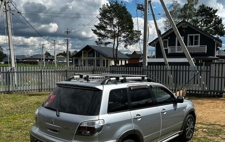 Mitsubishi Outlander III рестайлинг 3, 2005 год, 550 000 рублей, 7 фотография