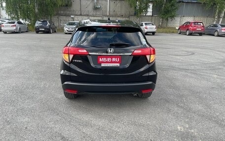 Honda Vezel, 2019 год, 2 000 000 рублей, 5 фотография