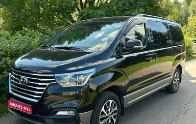 Hyundai Grand Starex Grand Starex I рестайлинг 2, 2020 год, 3 200 000 рублей, 1 фотография