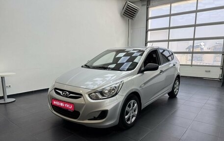 Hyundai Solaris II рестайлинг, 2013 год, 920 000 рублей, 1 фотография