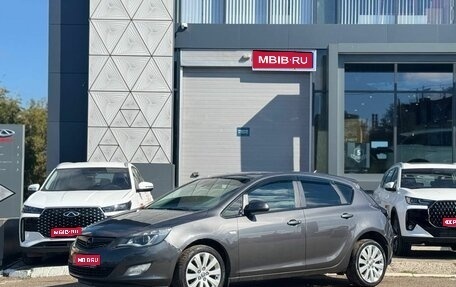 Opel Astra J, 2010 год, 700 000 рублей, 1 фотография