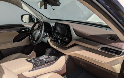 Toyota Highlander, 2021 год, 5 555 000 рублей, 1 фотография