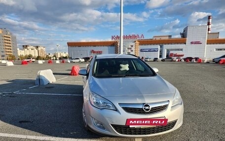 Opel Astra J, 2012 год, 900 000 рублей, 2 фотография