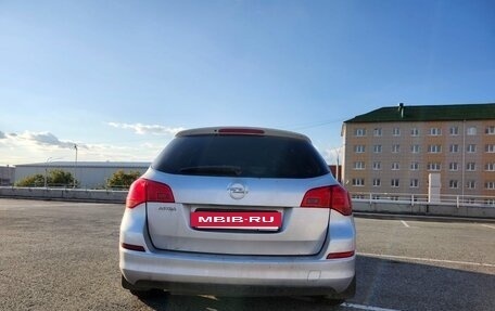 Opel Astra J, 2012 год, 900 000 рублей, 3 фотография