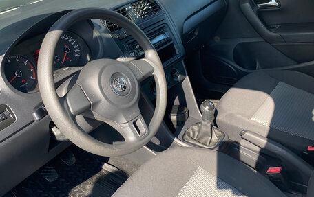 Volkswagen Polo VI (EU Market), 2013 год, 890 000 рублей, 10 фотография