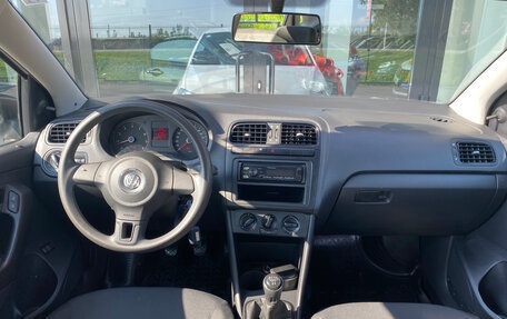 Volkswagen Polo VI (EU Market), 2013 год, 890 000 рублей, 11 фотография