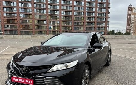 Toyota Camry, 2018 год, 2 990 000 рублей, 1 фотография