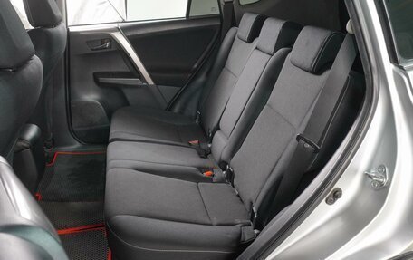Toyota RAV4, 2019 год, 2 395 000 рублей, 9 фотография